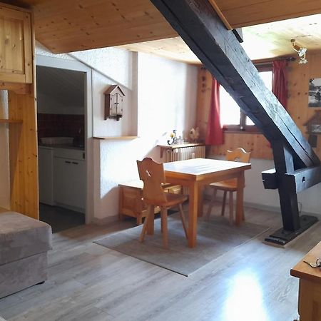 Studio In The Center Of The Village لا كلوساز المظهر الخارجي الصورة