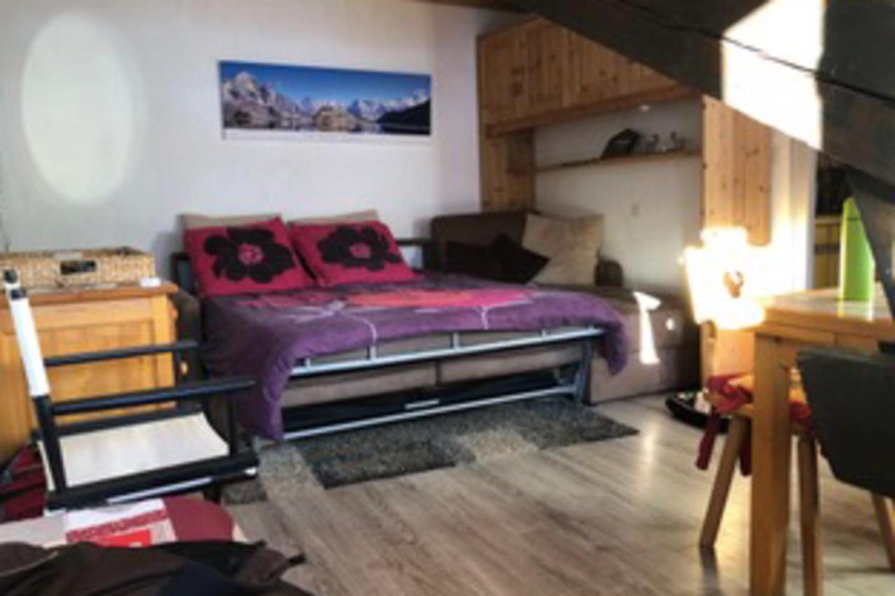 Studio In The Center Of The Village لا كلوساز المظهر الخارجي الصورة